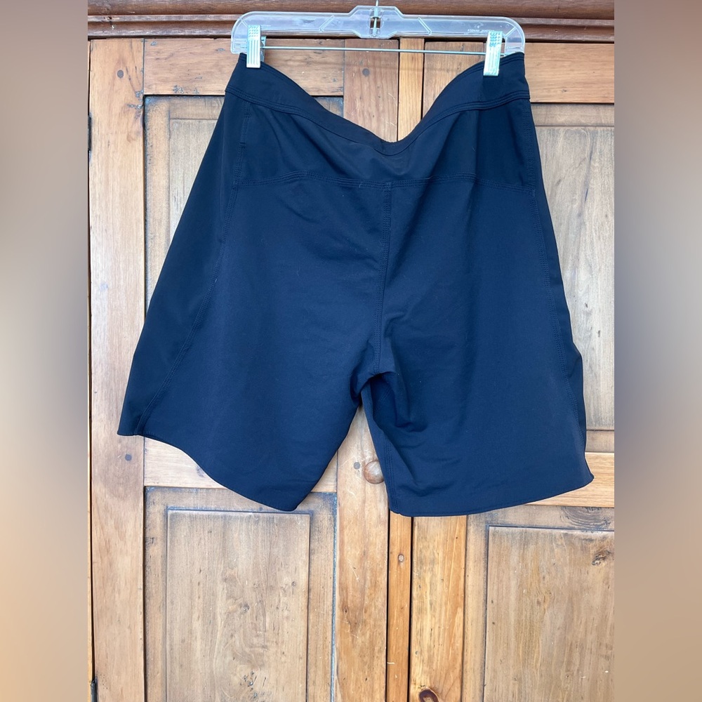 The North Face 34 Black Athletic Shorts - Picture 3 of 4